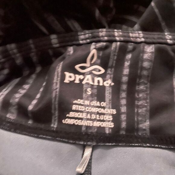 PrAna Small Pillar Printed Cropped Athletic Leggings Grey Black - Picture 6 of 6